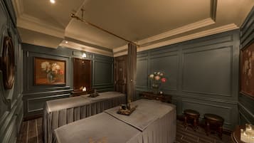 Couples treatment room(s), sauna, hot tub, steam room, body treatments
