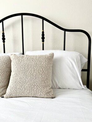 3 slaapkamers, een bureau, gratis wifi, beddengoed