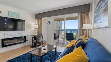 Smart TV, fireplace, stereo