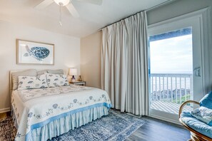 3 bedrooms, iron/ironing board, internet, bed sheets - Gulf-front townhome with gorgeous beach access, 4 Gulf-view decks, shared pools (Cape San Blas)