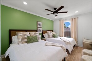 2 Schlafzimmer, Bügeleisen/Bügelbrett, Reisekinderbett, kostenloses WLAN