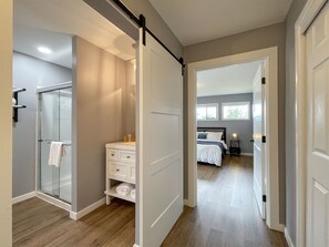 4 chambres, fer et planche à repasser, Wi-Fi, literie fournie