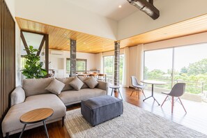 House | Living area | 30-inch flat-screen TV with digital channels, TV - Resort stay Bowen (Ito)