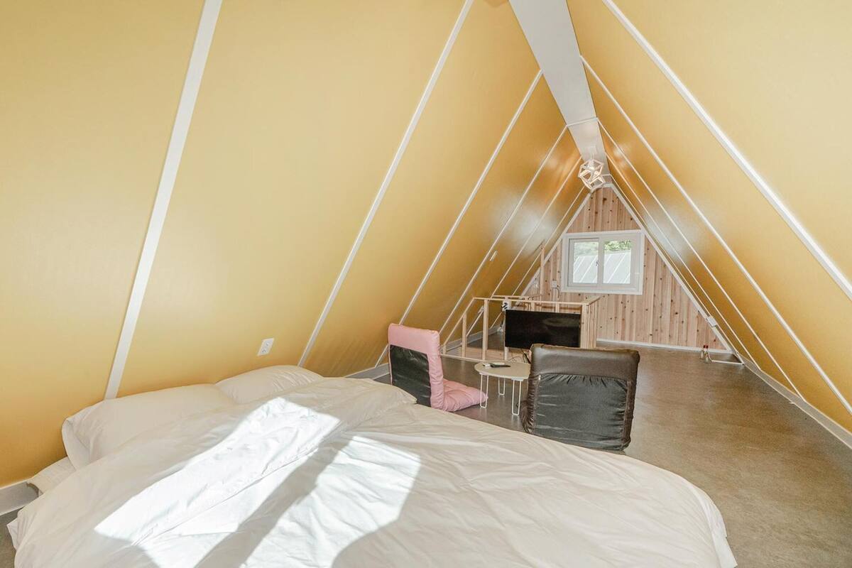 Basic Room, 1 Bedroom (A5ho(gaebyeolsuyeongjang)) | 1 bedroom, free WiFi