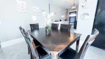 Comfort House | Dining room