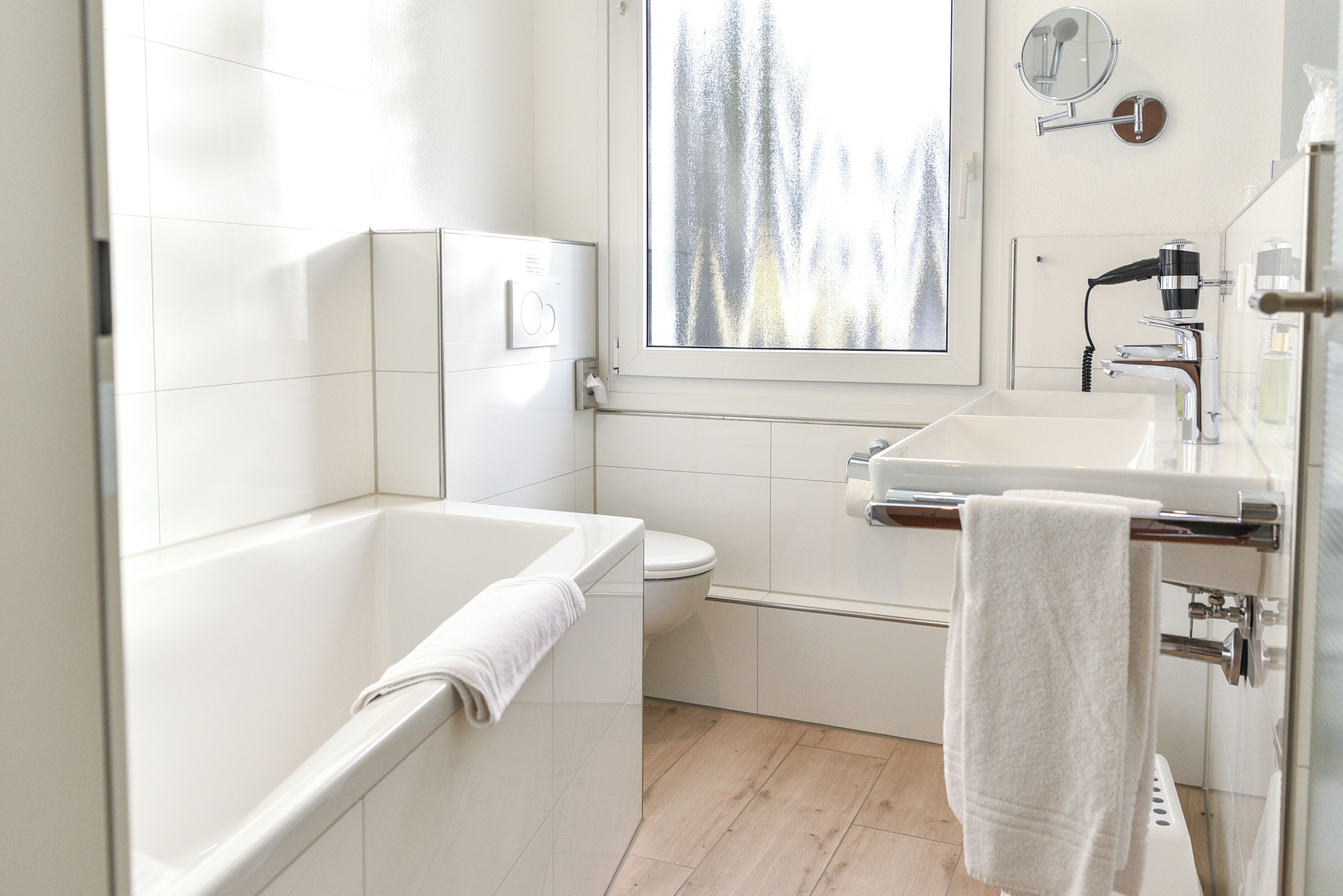 Værelse | Badeværelse | Gratis toiletartikler, hårtørrer, håndklæder