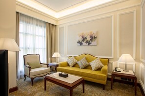 Deluxe Room, 1 King Bed | Living area - Sunset Jeddah (Jeddah)