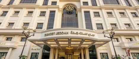 Mặt tiền nơi lưu trú