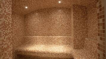 Sauna, hot tub, steam room