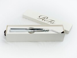 A white box with a pen and a box labeled "ReFa" inside.
