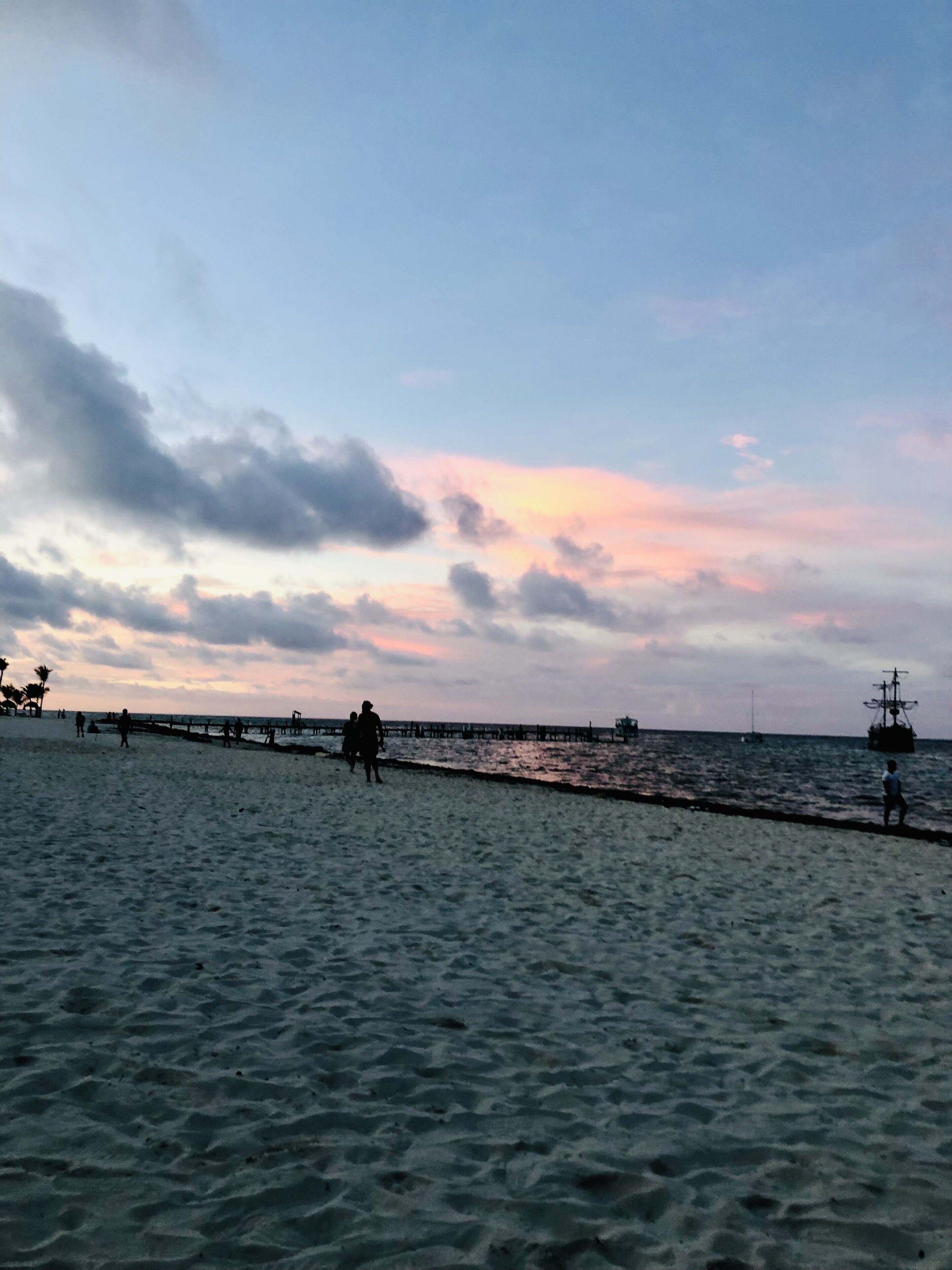 Foto - ROOFTOP POOL Ducassi Tropicana STUDIO SUITES Deluxe HOTEL Beach Club & SPA