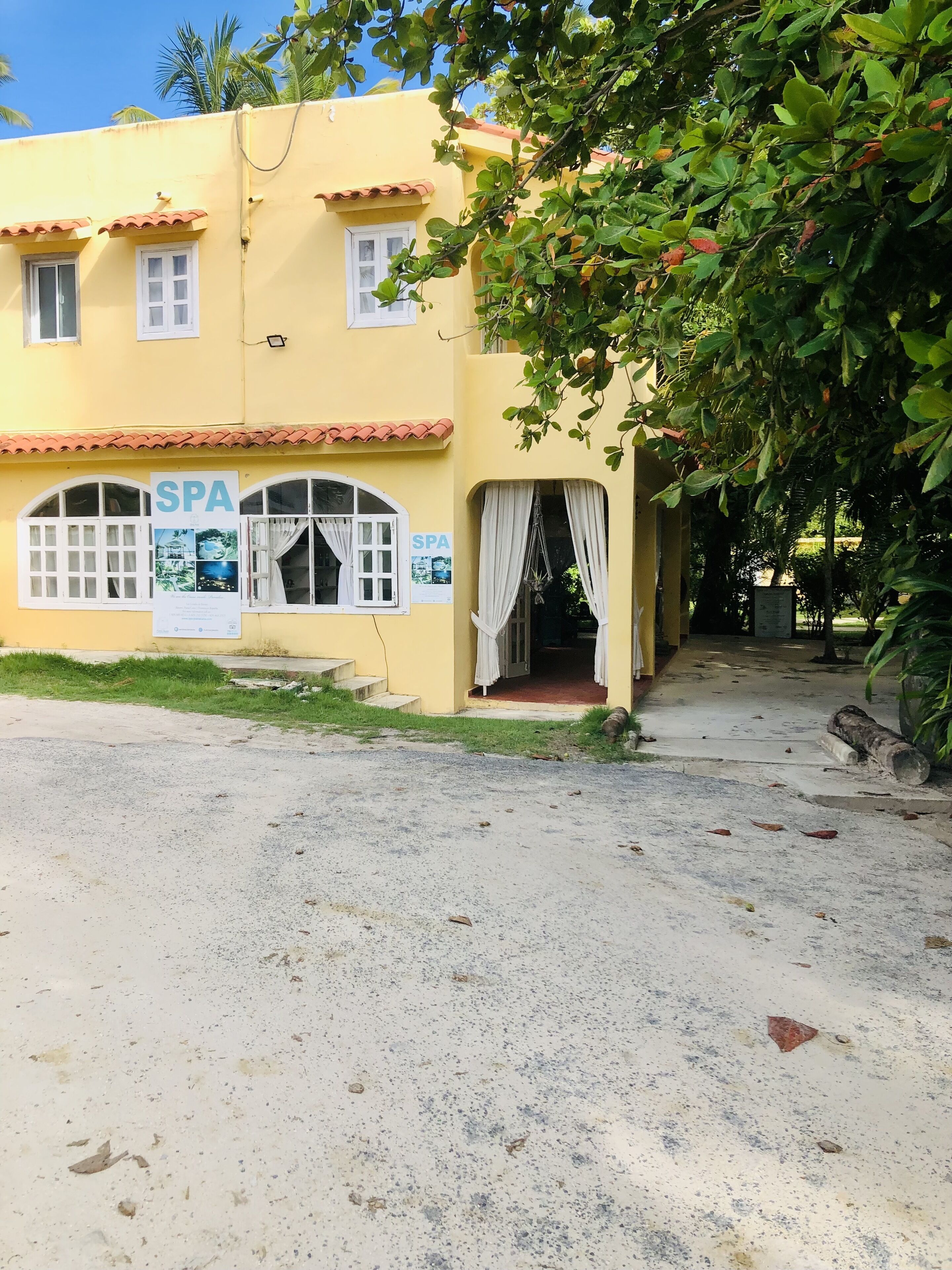 Foto - ROOFTOP POOL Ducassi Tropicana STUDIO SUITES Deluxe HOTEL Beach Club & SPA