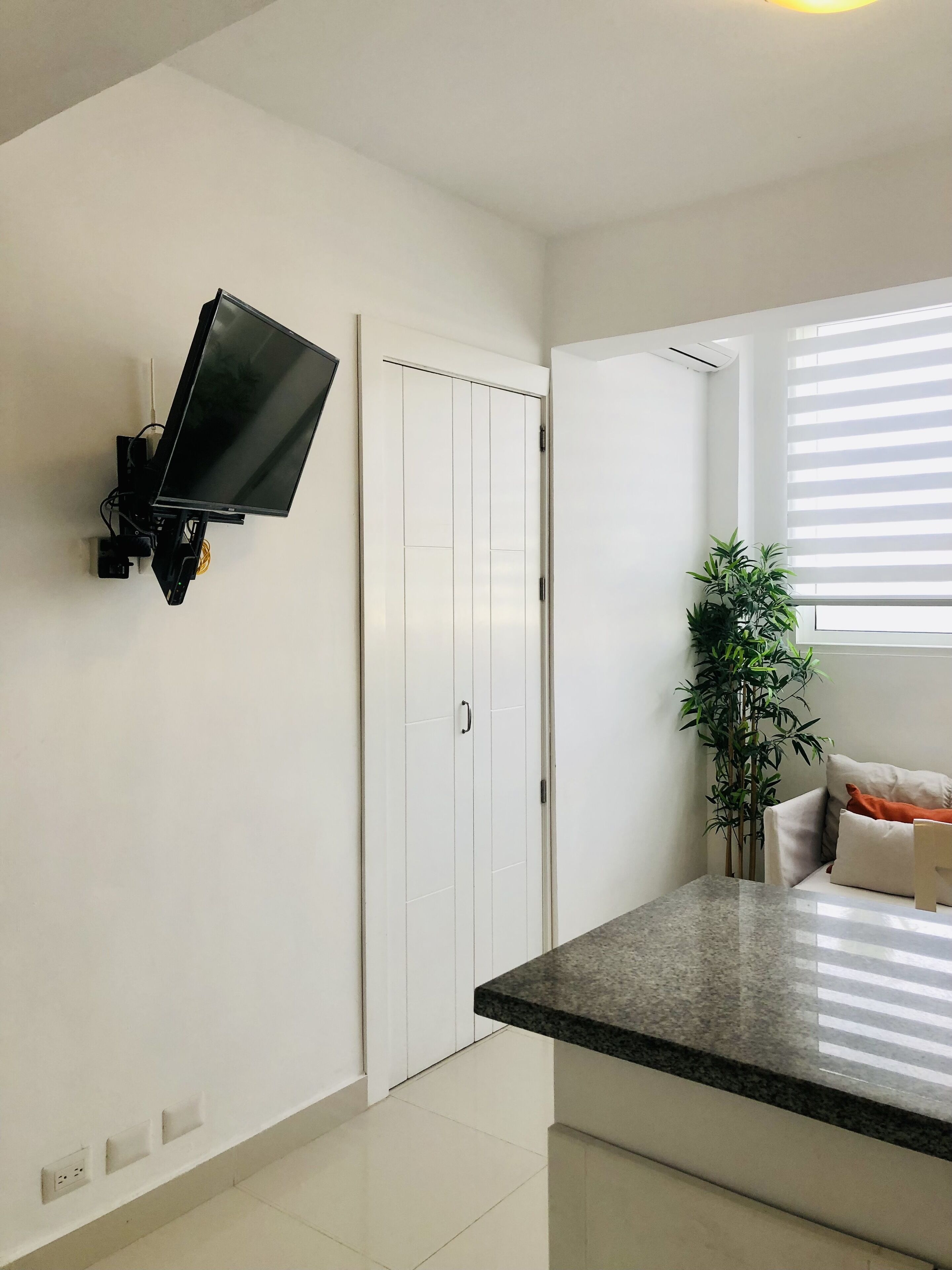 Foto - ROOFTOP POOL Ducassi Tropicana STUDIO SUITES Deluxe HOTEL Beach Club & SPA