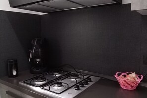 Refrigerador, microondas, horno, lavavajillas