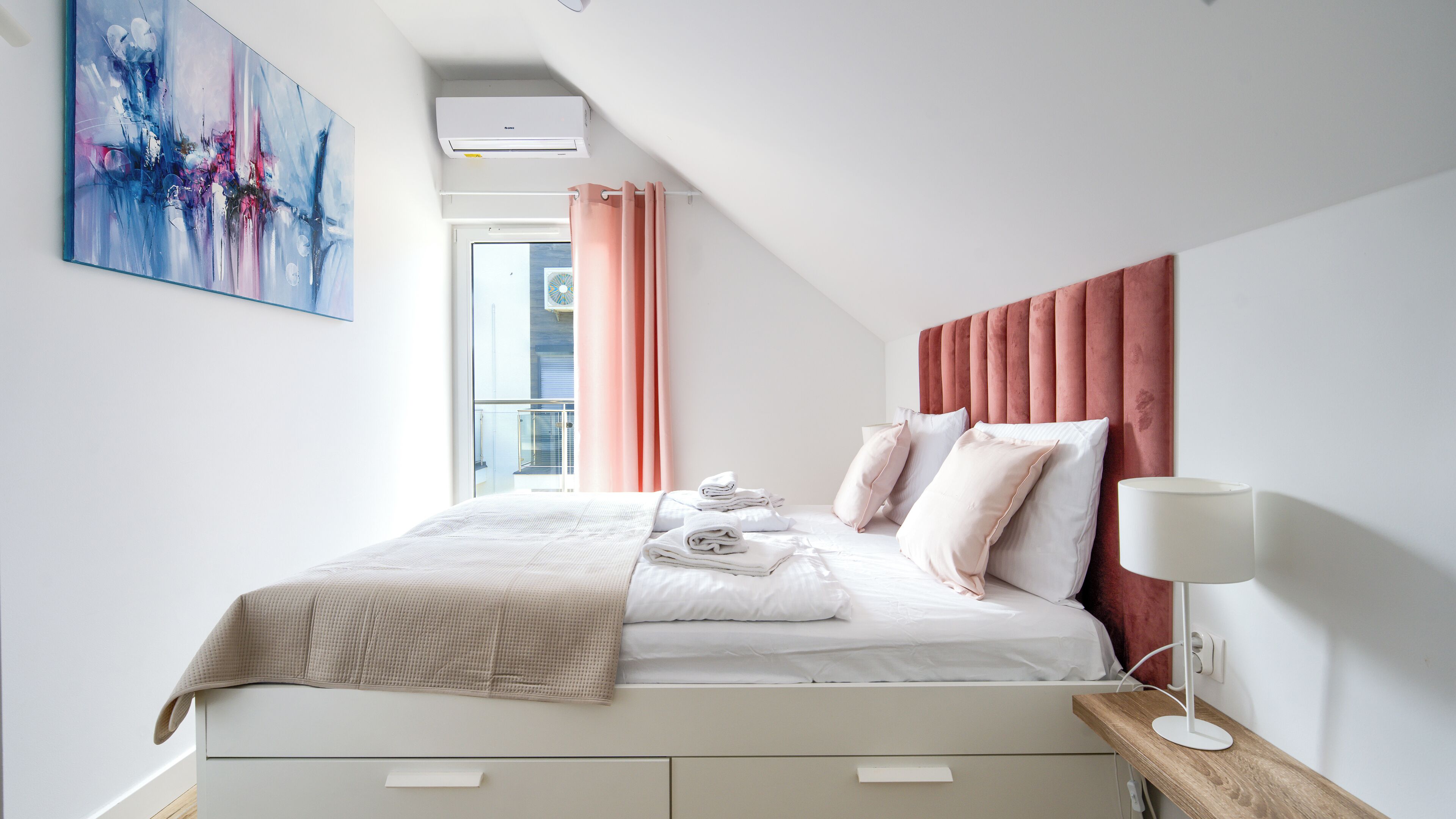 Apartamento (10C) | 2 quartos, individualmente decorados, individualmente mobiliados