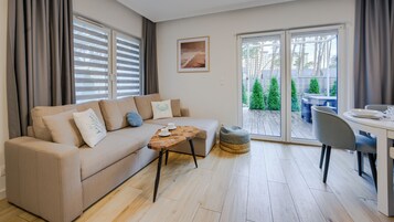 Apartamento (3B) | Zona de estar | Una televisión de plasma