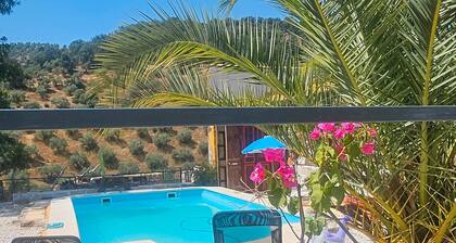 Finca 'Alpakas erleben in Andalusien' mit Bergblick