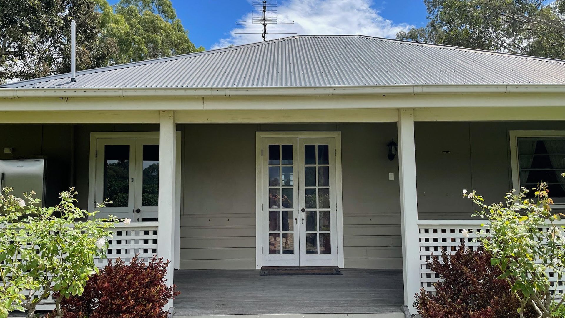 Brokenback Vineyard Cottage