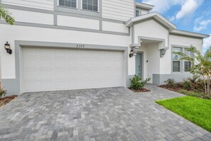 Exterior - Imagine Your Family Renting This Amazing Mansion on Windsor at Westside Resort With the Best 5 Star Amenities, Orlando Mansion 5049 (Kissimmee)