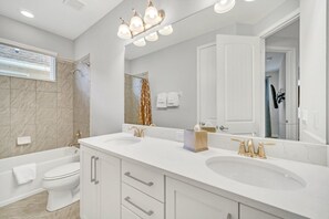 Bathroom - Luxury Villa on the Exclusive Encore Resort at Reunion, Close to Disney, Orlando Villa 5617 (Kissimmee)