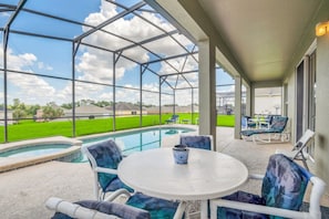 Outdoor dining - Beautiful Mansion With Private Pool and Hot Tub, Orlando Mansion 5627 (Kissimmee)