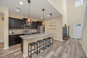 Microwave, oven, stovetop, dishwasher - 5star Villas Close to Disney, Orlando Villa 5629 (Kissimmee)