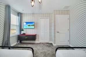 Villa (Multiple Bedrooms) | Property amenity - 9 Bedroom Mansion Perfect for Large Groups 5654 (Davenport)