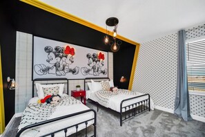 Villa (Multiple Bedrooms) | Property amenity - 9 Bedroom Mansion Perfect for Large Groups 5654 (Davenport)