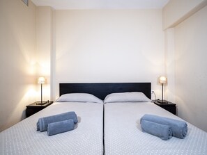 2 quartos, ferros/tábuas de passar roupa, Wi-Fi de cortesia