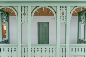 Exterior detail - Traditional Romanian cottage w/firepit, huge garden (Piatra Neamț)