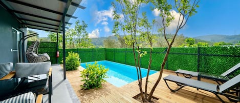 Familie villa | 1 slaapkamer, luxe beddengoed, een kluis op de kamer, een bureau