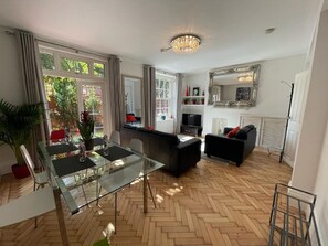 Interior - LOVELY 3 BEDROOM APARTMENT, REGENT PARK, ST.JOHNS WOOD, LONDON ZOO NW8 W9 W2  (London)
