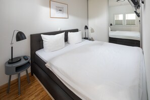 2 Schlafzimmer, Reisekinderbett, kostenloses WLAN, Bettwäsche