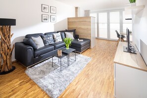 Fernseher, Stereoanlage