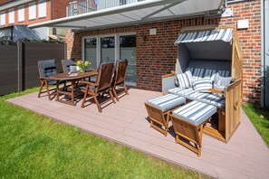 Outdoor dining - // VACATION APARTMENT CLOUDLESS // (Norderney)