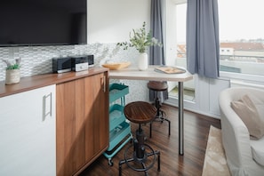 Fernseher, Stereoanlage