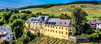 Klosterhof Siebenborn - Wohnen Sie auf Einem Historischen Weingut