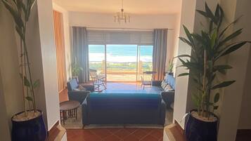 تلفزيون، كُتُب