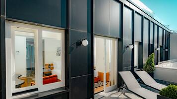 Deluxe kamer, terras, uitzicht op zee | Terras