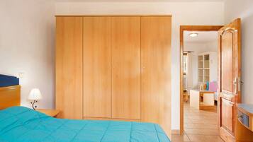 2 camere, ferro/asse da stiro, Wi-Fi gratuito, lenzuola