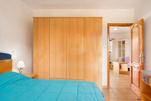 2 habitaciones, tabla de planchar con plancha y wifi gratis 