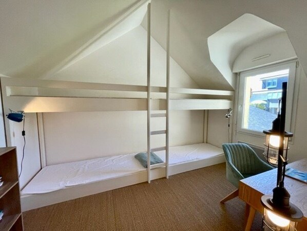 4 bedrooms, free WiFi