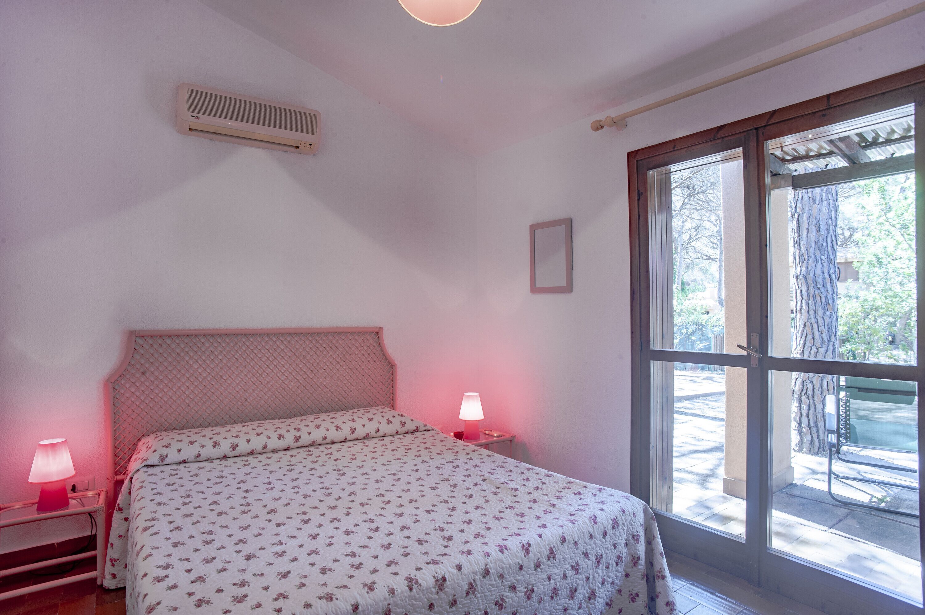 3 chambres, fer et planche à repasser, Wi-Fi, draps fournis