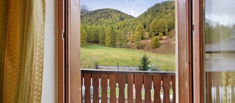 Apartment Palipert Baita Aris with Mountain View, Balcony & Wi-Fi