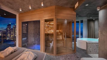 Sauna, hot tub, steam room, Turkish bath/hammam, body treatments