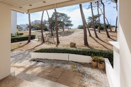 Studio 'Le penon' (1 min) with balcony