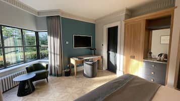 Deluxe Double or Twin Room | Terrace/patio
