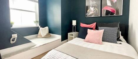 2 bedrooms, desk, iron/ironing board, free WiFi