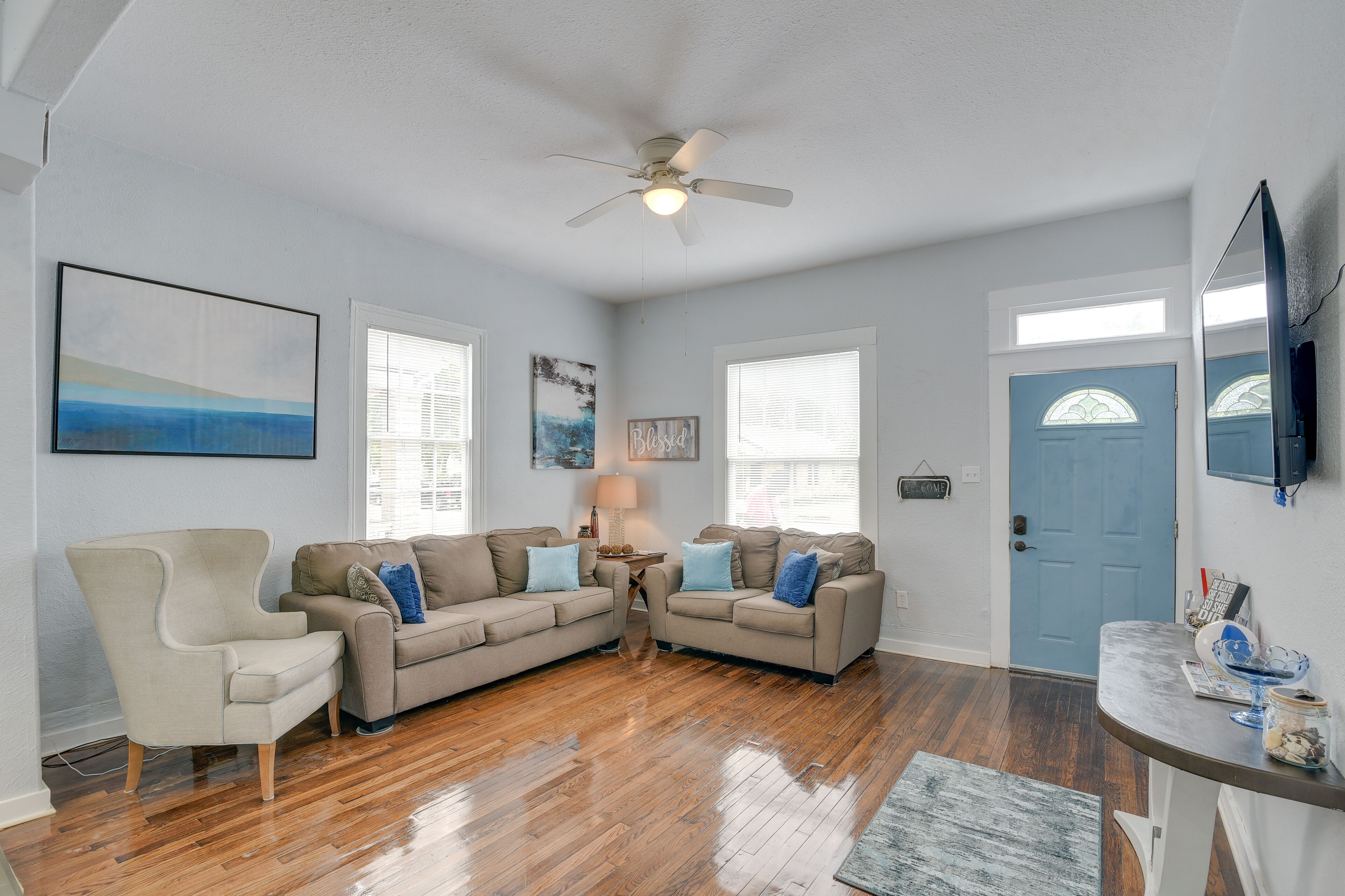 Galveston Home w/ Patio - 4 Blocks to Beach!