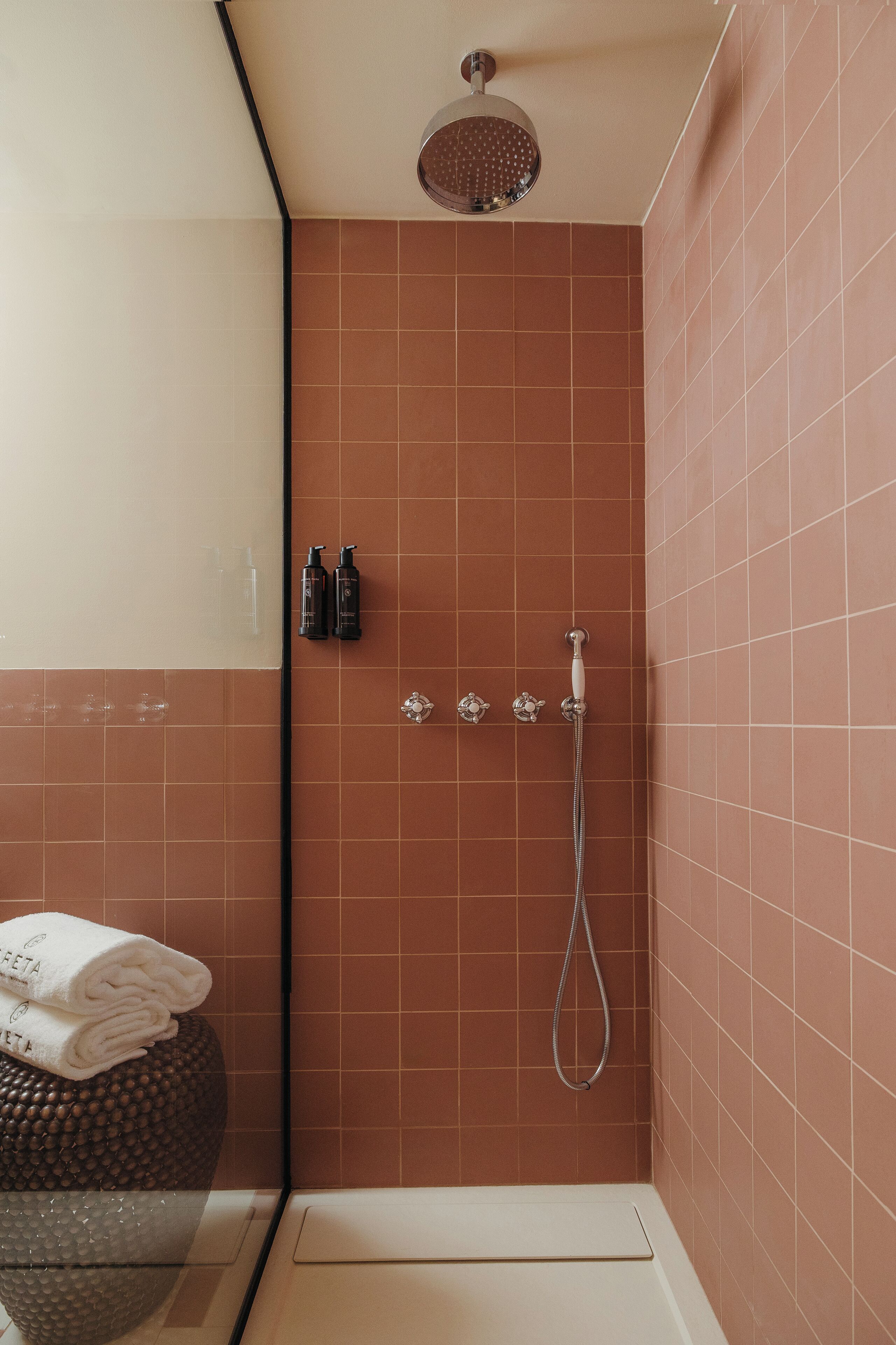 Foto - H Regas Adults Only